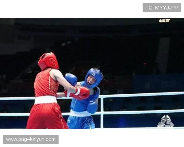 全运会拳击比赛观众热情高涨,新老选手对决场面扣人心弦 全运会拳击比赛观众热情高涨,新老选手对决场面扣人心弦