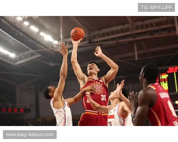 CBA积分榜竞争白热化，季后赛席位悬念迭起