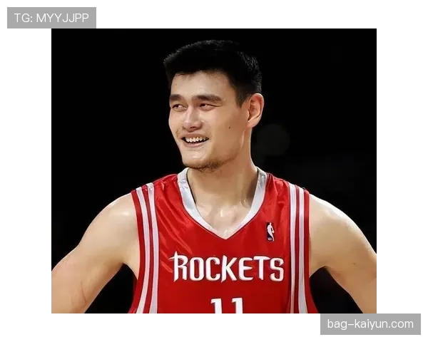 CBA“走进校园”计划启动，姚明现身广州中学示范基础挡拆